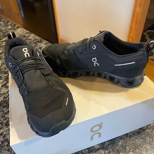 On Cloud Waterproof Shoes